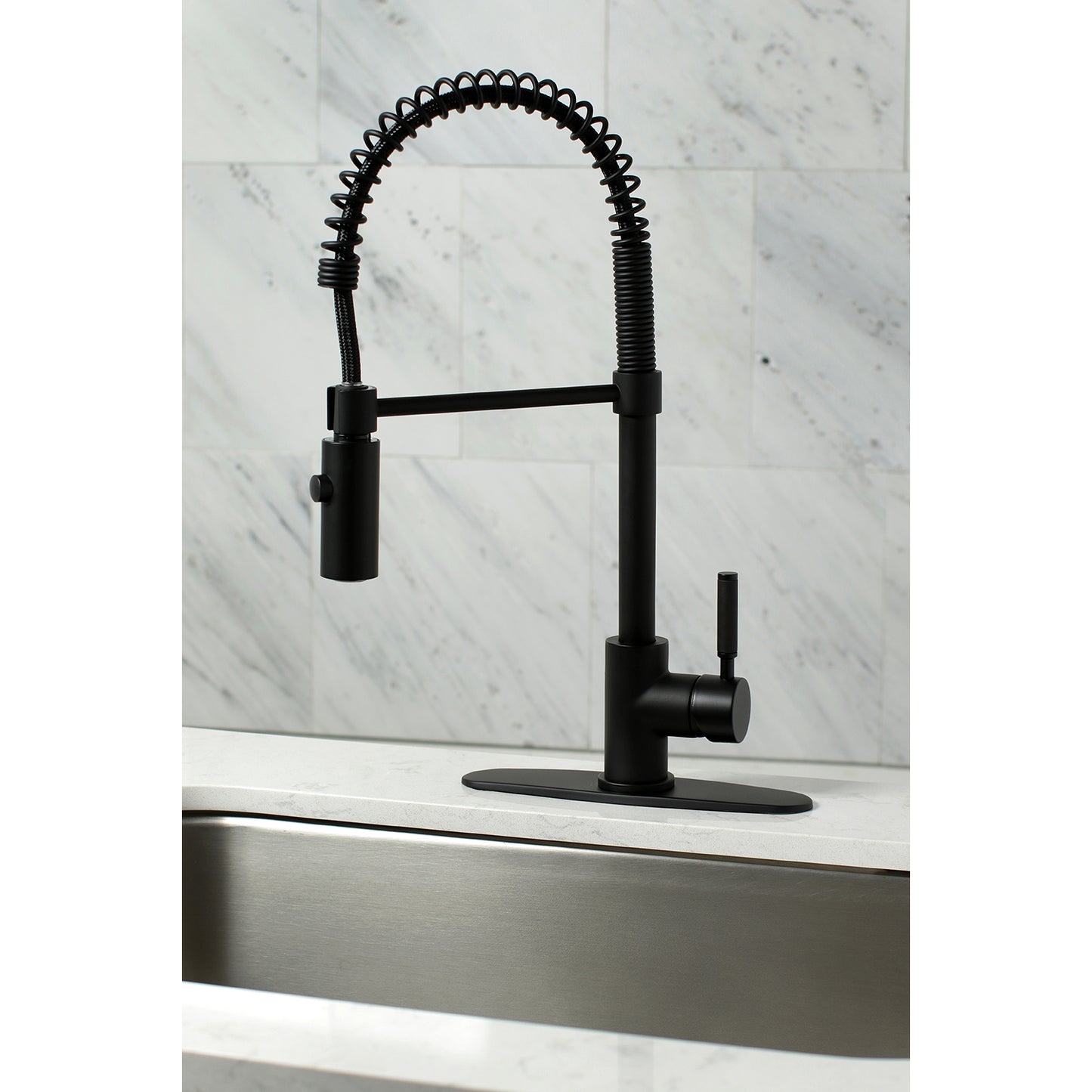 Gourmetier Single-Handle Pull-Down Kitchen Faucet