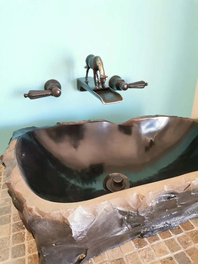 Bronze Horse Waterfall Faucet