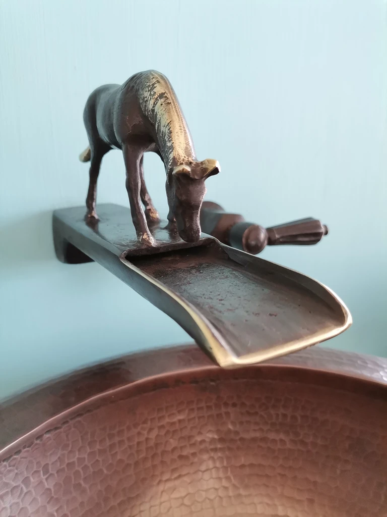 Bronze Horse Waterfall Faucet